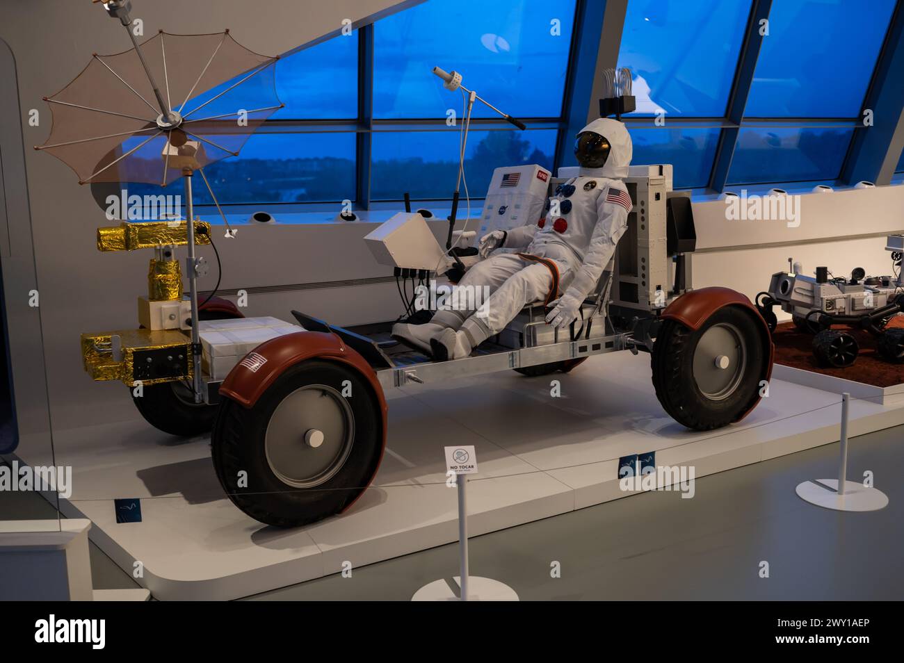 Lunar Roving Vehicle. Mobilitäts-Stadttechnikmuseum in Zaha Hadid's Bridge (Brückenpavillon), Saragossa, Spanien Stockfoto