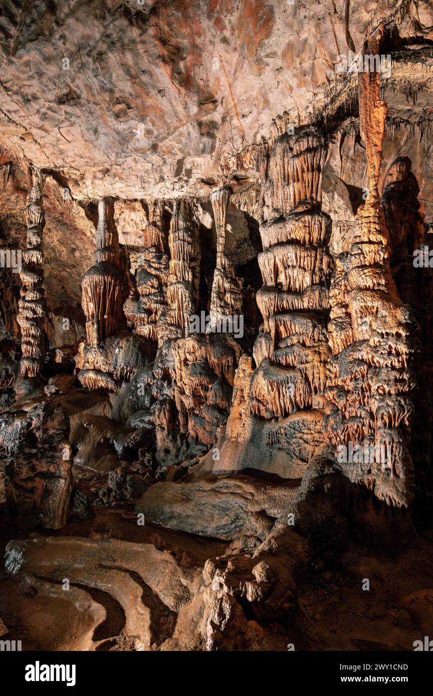 03.30.24. Aggtelek, Ungarn. Die Baradla-Höhle ist eine alte, erstaunliche Tropfsteinhöhle im Aggtelek-Nationalpark in Ostungarn nahe der slowakischen Grenze. Stockfoto