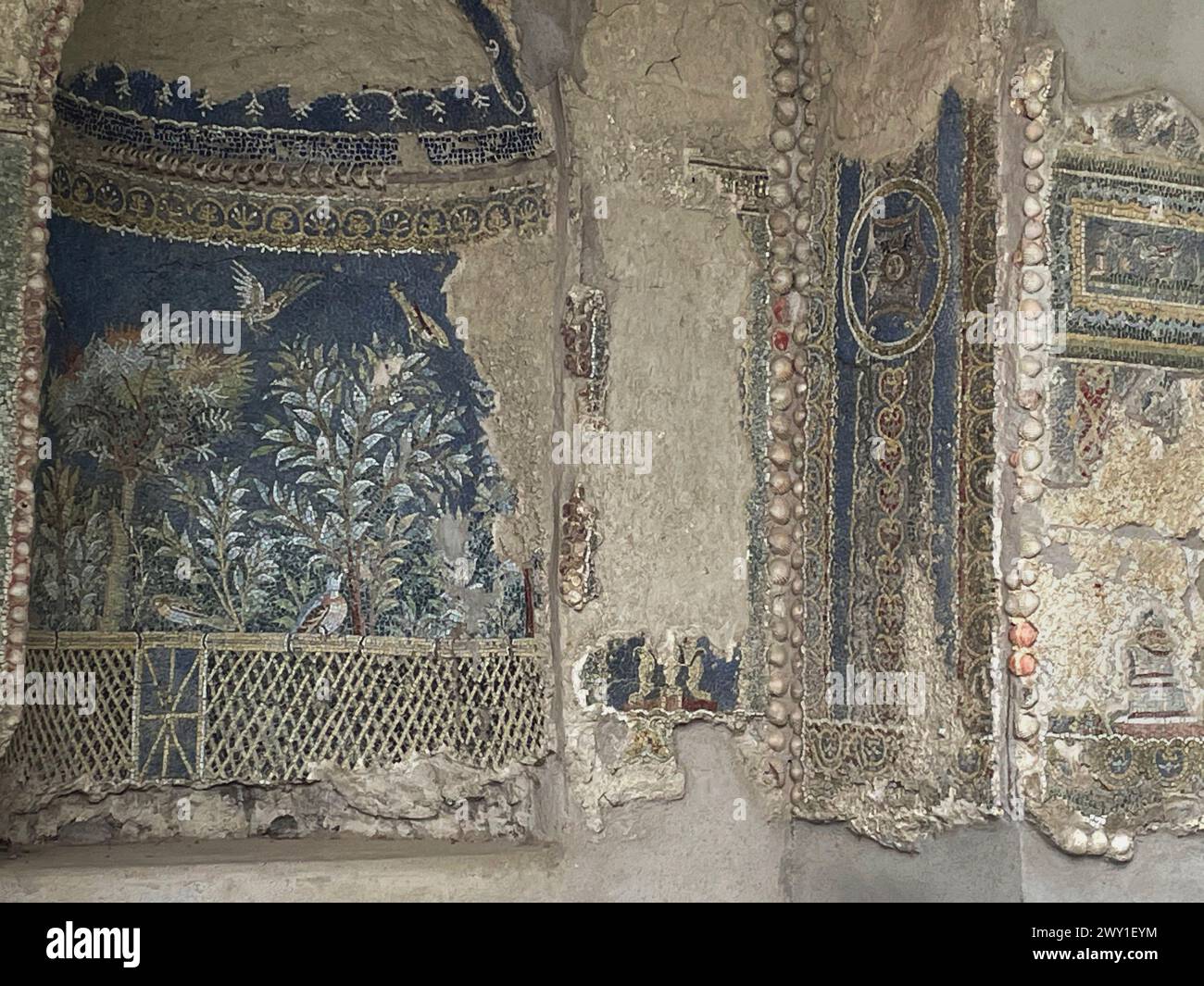 Piano di Sorrento, Italien. Details zum exquisiten römischen Mosaik in der Villa Fondi de Sangro. Stockfoto