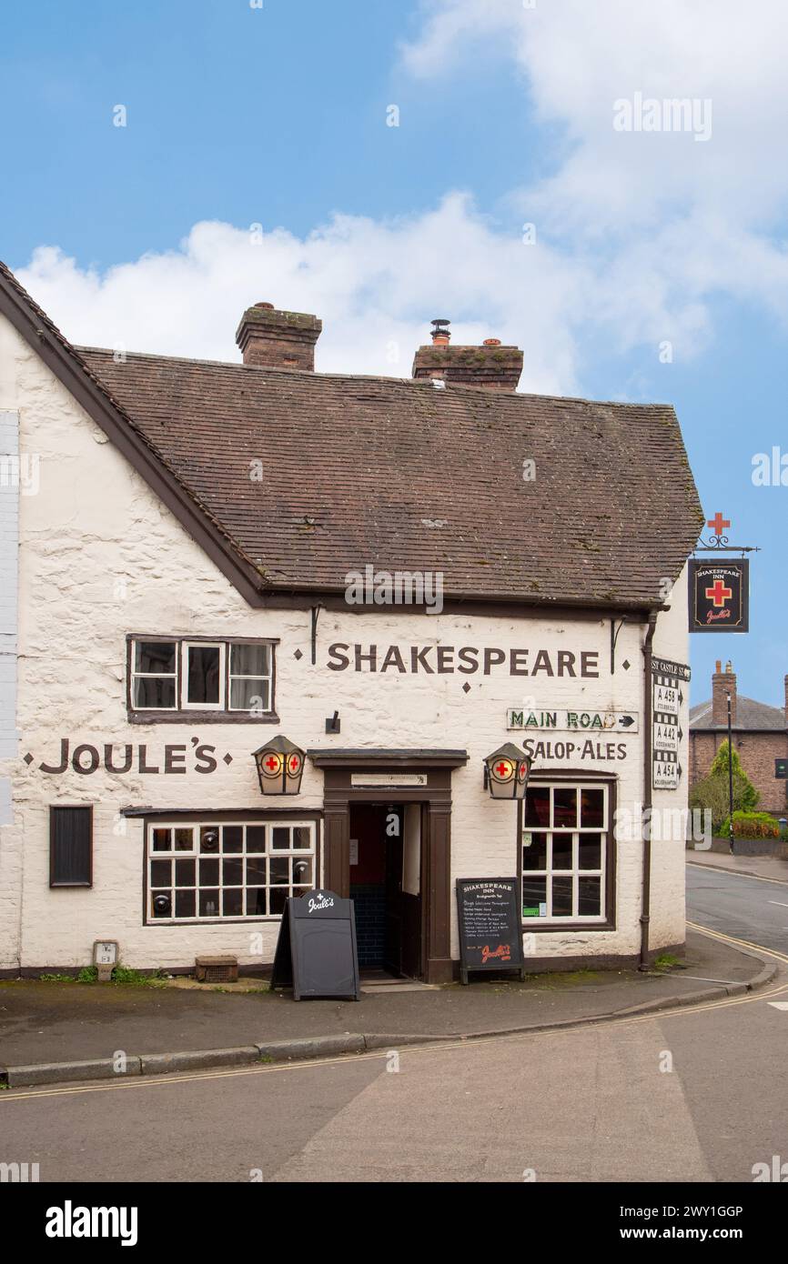 Das alte Coaching inn The Shakespeare in der Marktstadt Bridgnorth in Shropshire England ist heute ein Wirtshaus von Joules Stockfoto