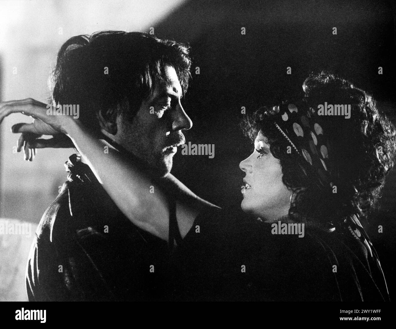 Donald Sutherland, Jane Fonda, am Set des Films „Steelyard Blues“, Warner Bros., 1972 Stockfoto