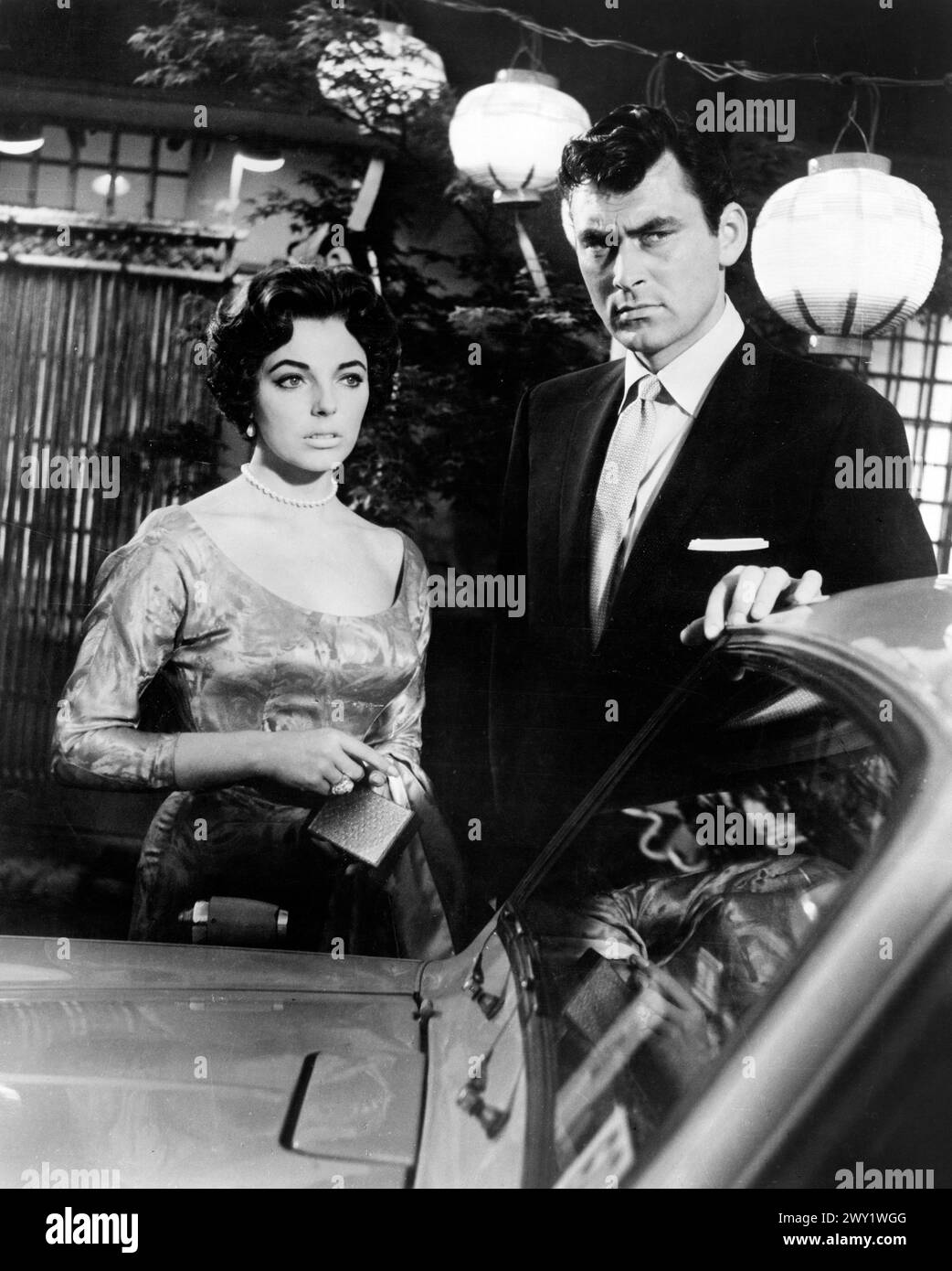 Joan Collins, Ken Scott, am Set des Films „Stopover Tokyo“, 20th Century-Fox, 1957 Stockfoto