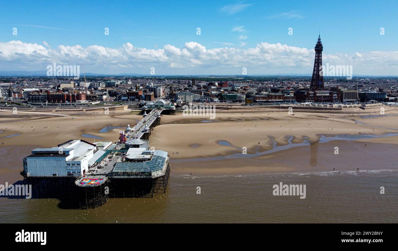 Pier und der Turm in Blackpool, Großbritannien Stockfoto