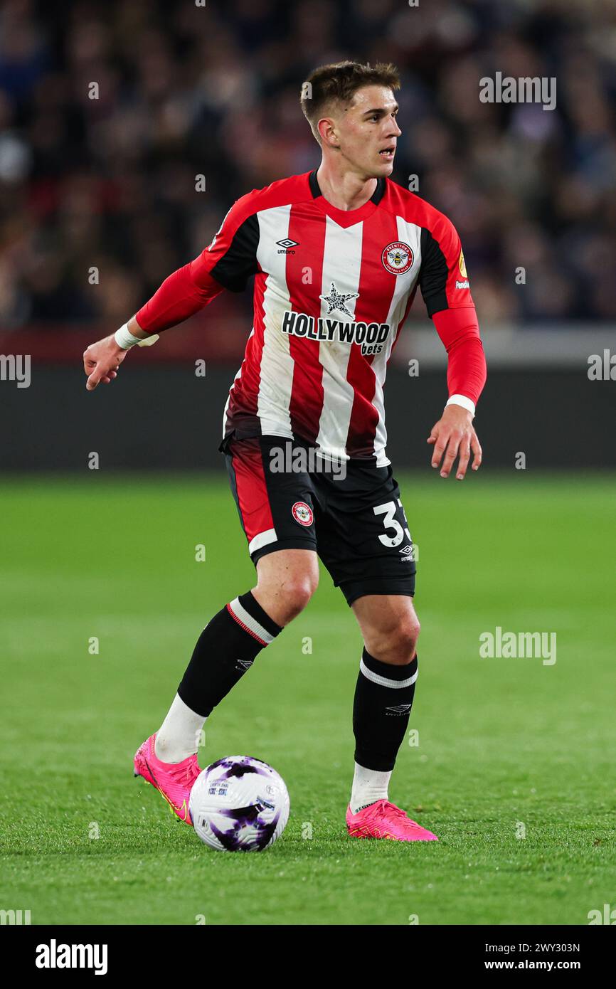 London, Großbritannien. April 2024. Yehor Yarmolyuk aus Brentford im Spiel der Premier League im Gtech Community Stadium in London. Der Bildnachweis sollte lauten: Kieran Cleeves/Sportimage Credit: Sportimage Ltd/Alamy Live News Stockfoto