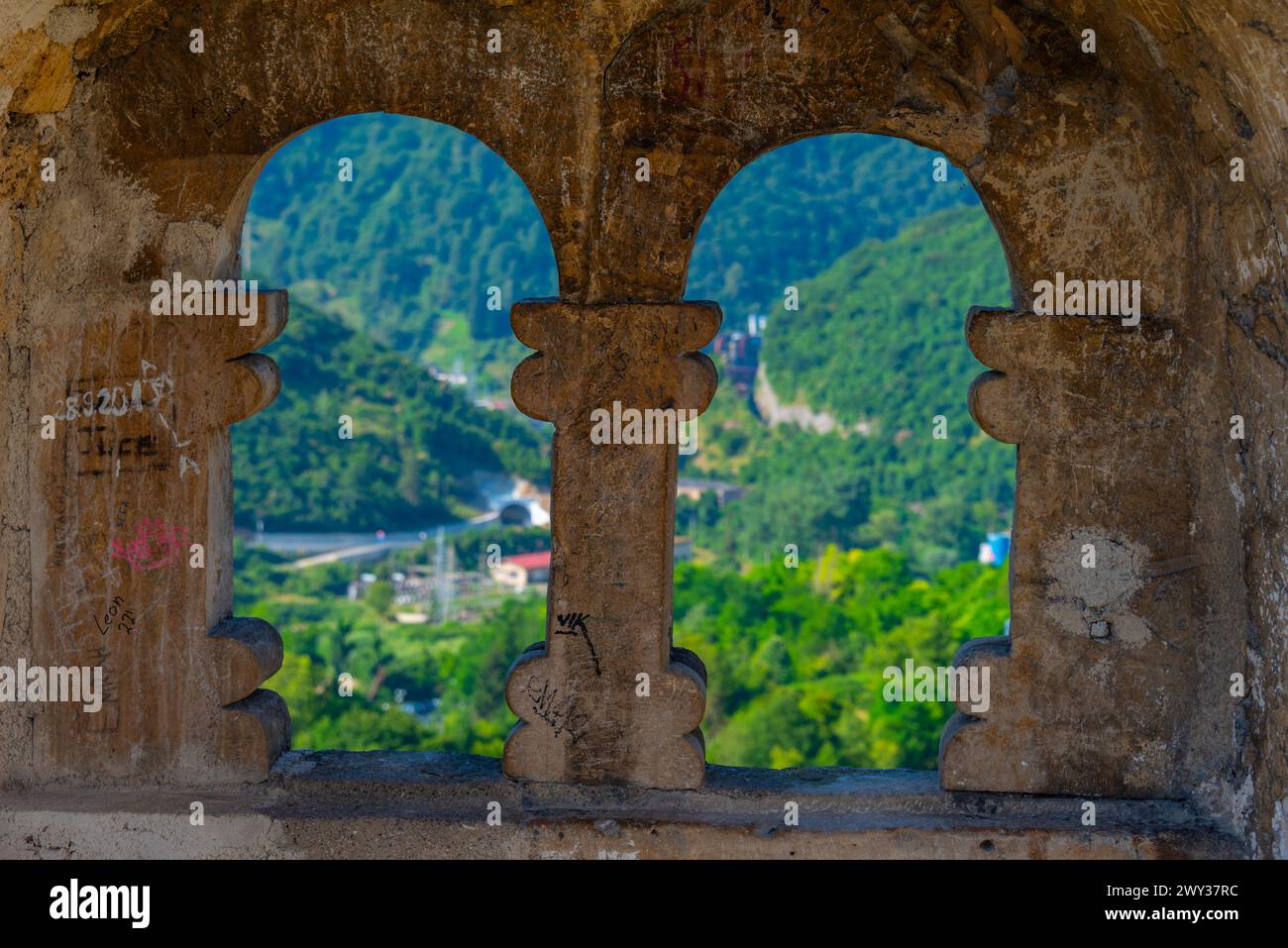 Steinfenster der Festung Jajce in Bosnien und Herzegowina Stockfoto