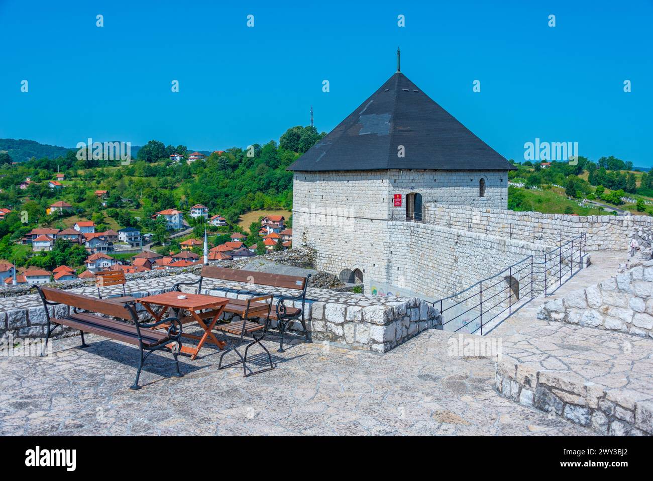 Blick auf das Schloss Tesanj in Bosnien und Herzegowina Stockfoto
