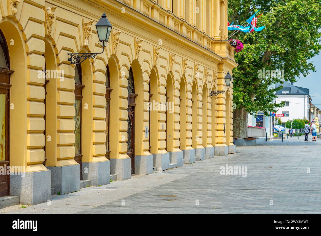 Straße im Zentrum der kroatischen Stadt Vukovar Stockfoto