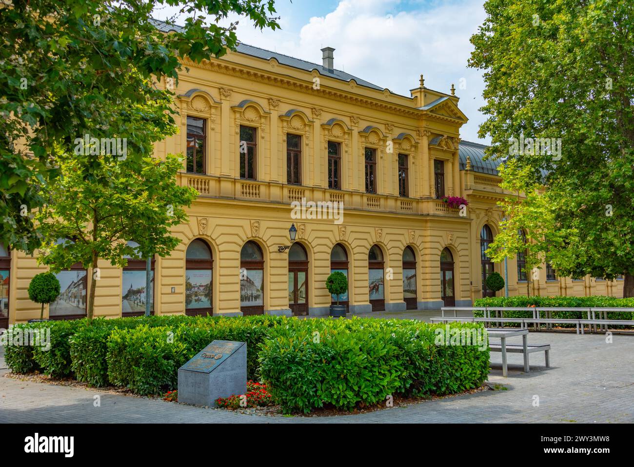 Straße im Zentrum der kroatischen Stadt Vukovar Stockfoto
