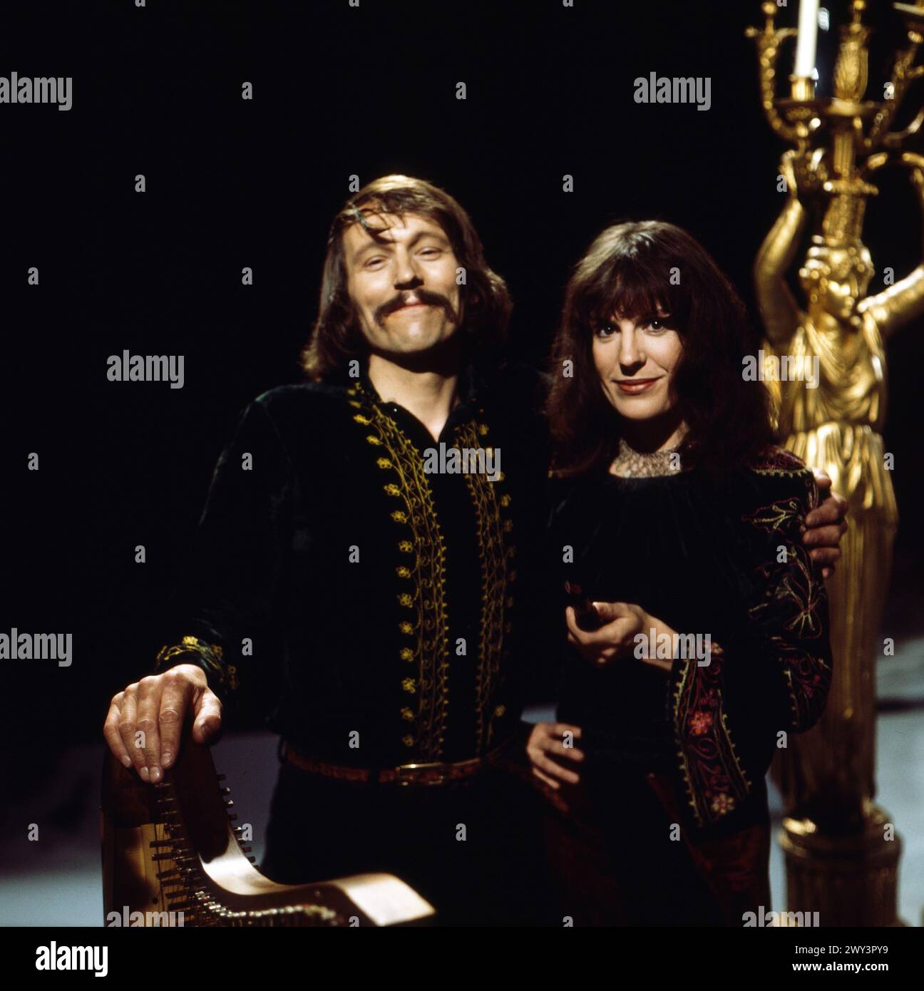 Robbert und Anja van Lint musizieren in Wien, Österreich um 1975. Stockfoto