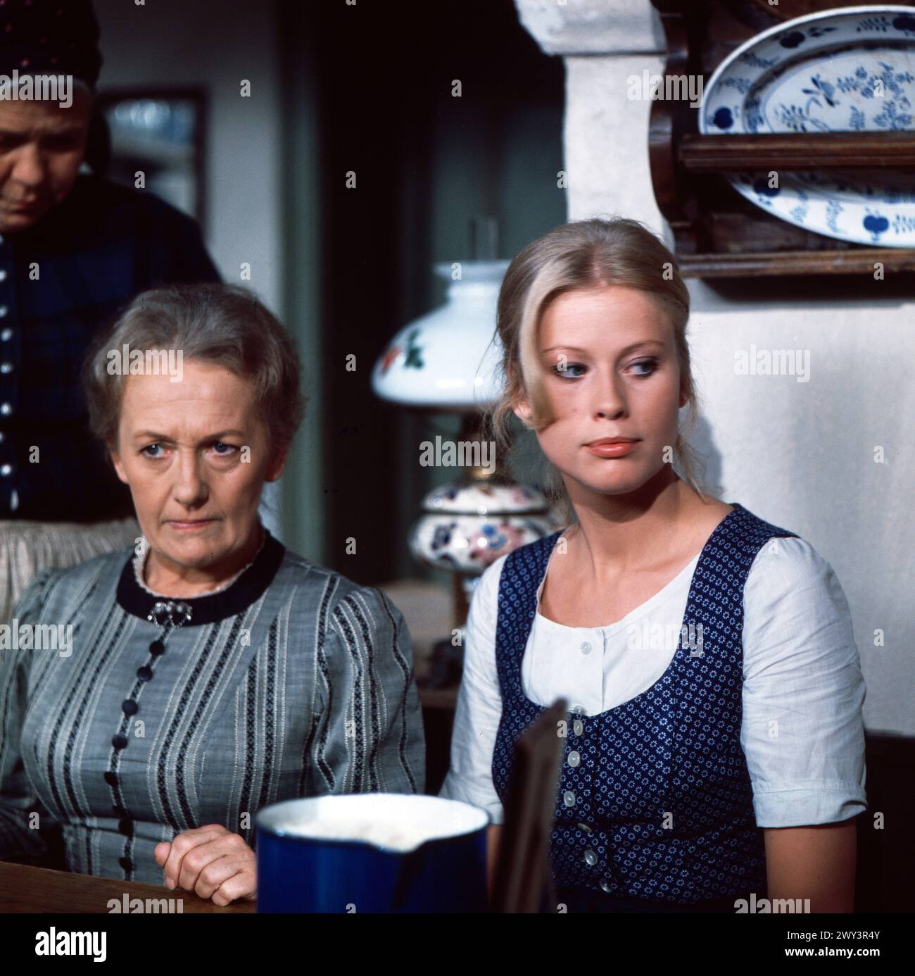 Heirat auf Befehl, Volkstheaterstück, Deutschland 1975, Regie: Kurt Wilhelm, Darsteller: Erni Singerl, Evelyn Palek Stockfoto