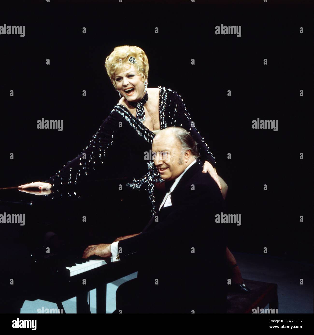 Schön war die Zeit, Show mit Melodien von Peter Kreuder, Deutschland 1975, Mitwirkende: Marika Rökk, Peter Kreuder Stockfoto