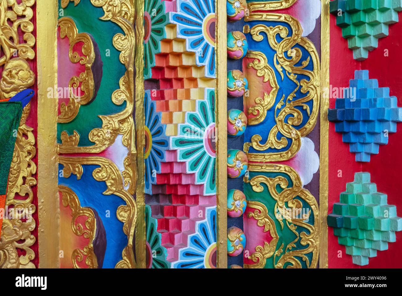 Wandmalerei im Buddha-Tempel, Dehradun, Uttarakhand, Indien Stockfoto