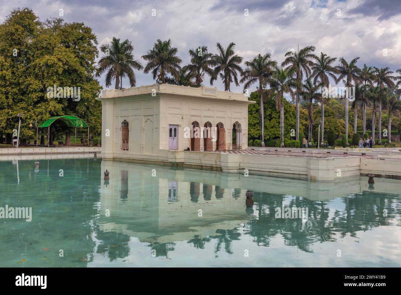 Jal Mahal, Yadavindra Gardens, Pinjore Gardens, Haryana, Indien Stockfoto