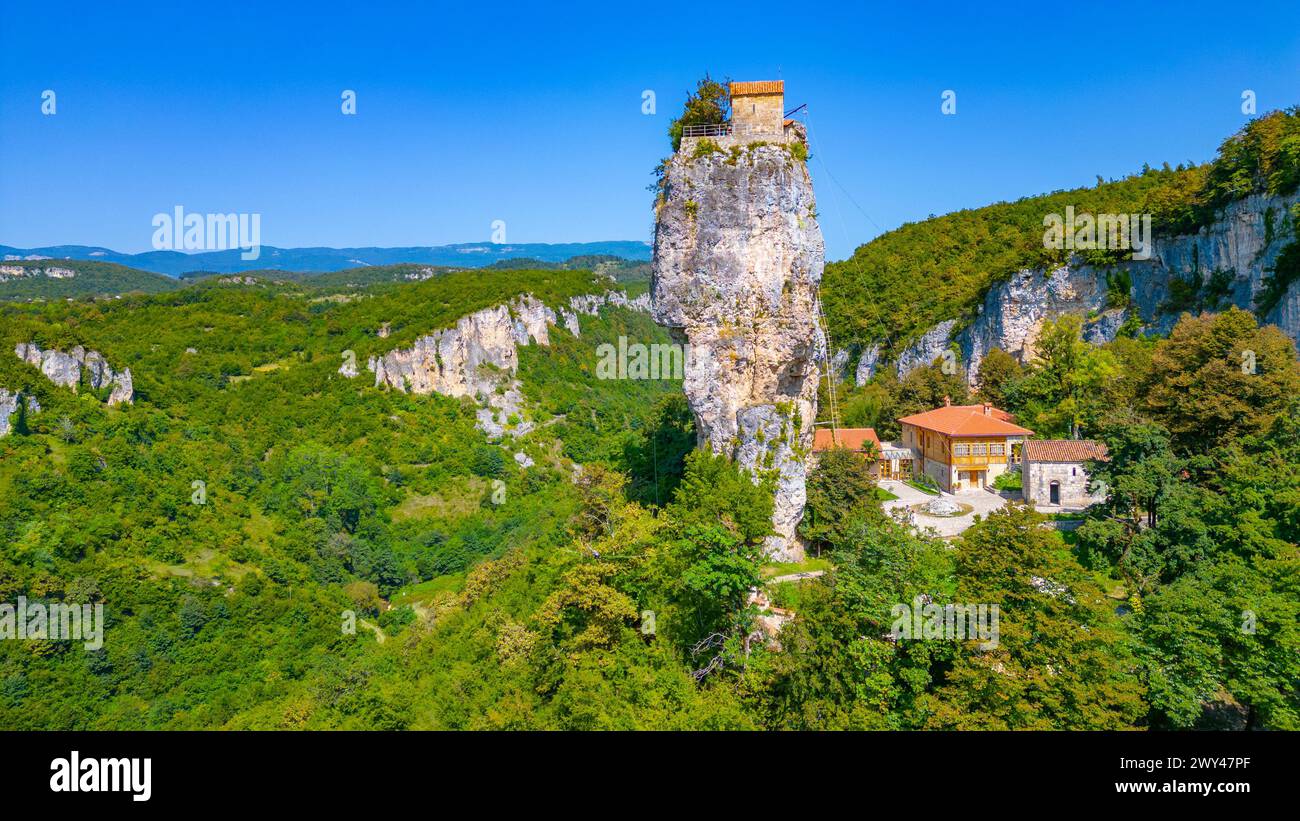 Katskhi-Säule in georgien an einem sonnigen Tag Stockfoto