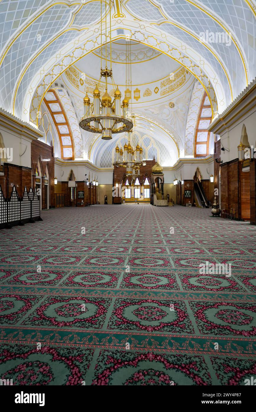 Eine wunderschöne Landschaft der Omar Ali Saifuddien Moschee in Bandar Seri Begawan, Brunei. Stockfoto