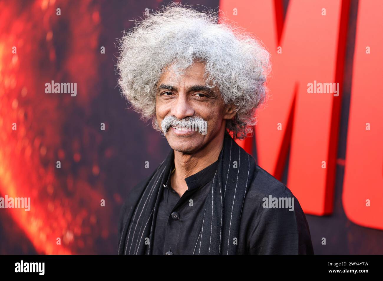 Hollywood, Usa. April 2024. HOLLYWOOD, LOS ANGELES, KALIFORNIEN, USA - 3. APRIL: Makarand Deshpande kommt zur Los Angeles Premiere von Universal Pictures 'Monkey man', die am 3. April 2024 im TCL Chinese Theatre IMAX in Hollywood, Los Angeles, Kalifornien, USA stattfindet. (Foto: Xavier Collin/Image Press Agency) Credit: Image Press Agency/Alamy Live News Stockfoto