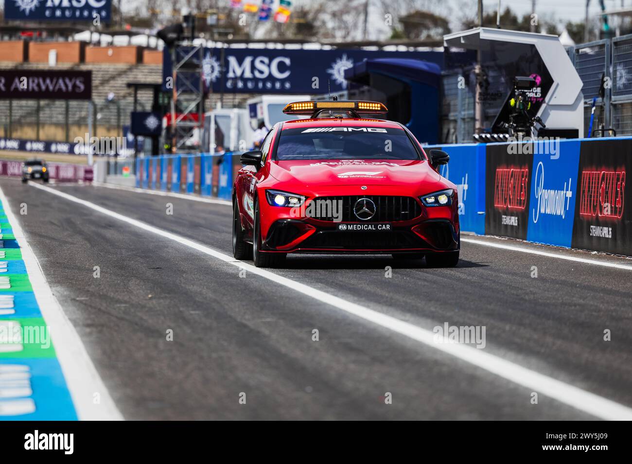 Suzuka Circuit, Mie, Japan. April 2024; Safety Car während des Großen Preises von Japan in der Formel 1 Stockfoto
