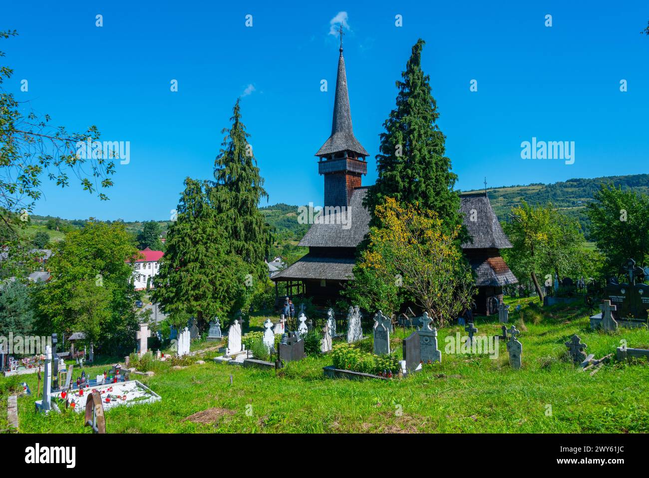 Holzkirche Paraschiva in Poienile Izei in Rumänien Stockfoto