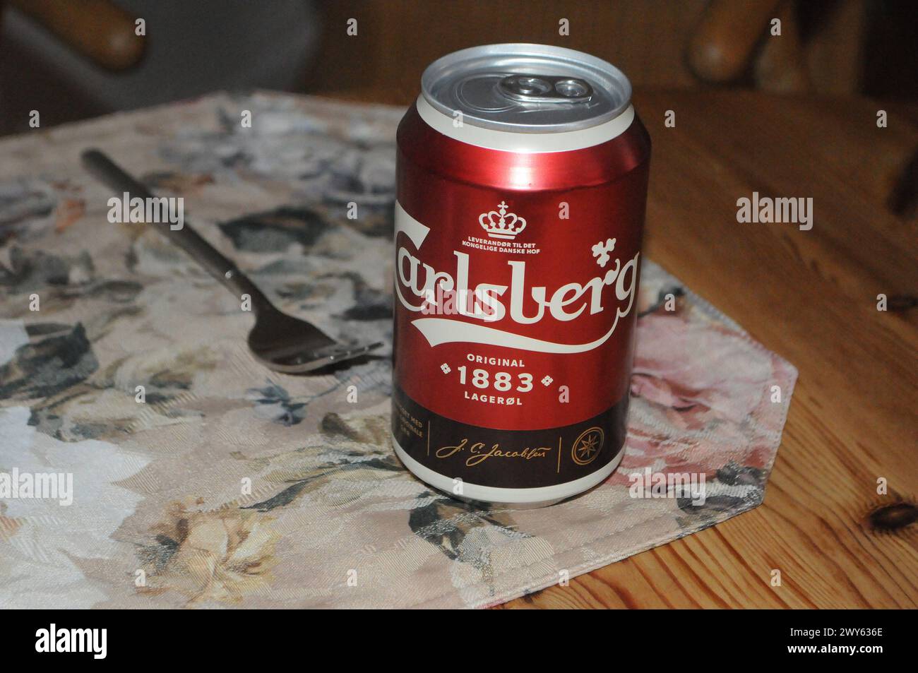 Kopenhagen, Dänemark /04 April 2024/.dänisches carlsberg-Bier in der dänischen Hauptstadt Kopenhagen. (Photo.Francis Joseph Dean/Dean Pictures) Stockfoto