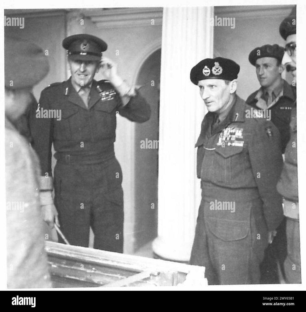 Der Oberbefehlshaber besucht die 30 Corps Trade School und überprüft die Ausbildung und die Personaloperationen. Stockfoto