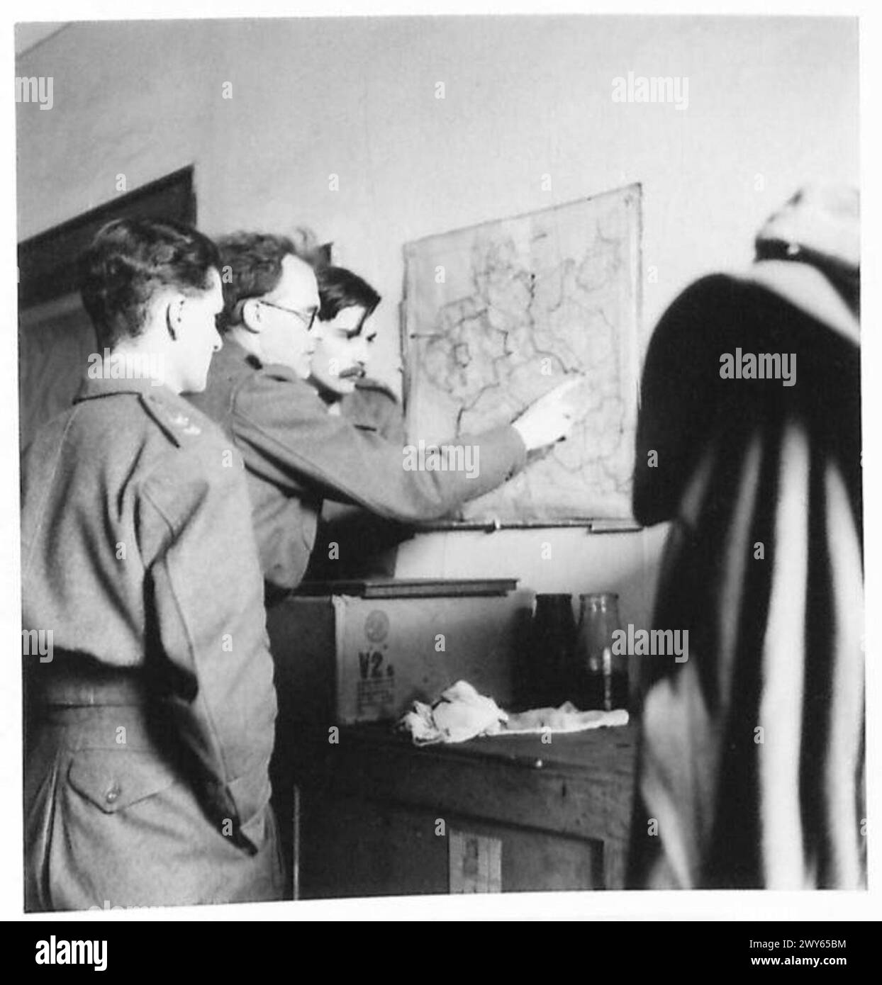 In Oflag 79 verwendeten deutsche Kriegsgefangene Karten in jedem Raum, um den Fortschritt des Zweiten Weltkriegs zu verfolgen, unter der Aufsicht der britischen Armee, 21. Armeegruppe. Stockfoto