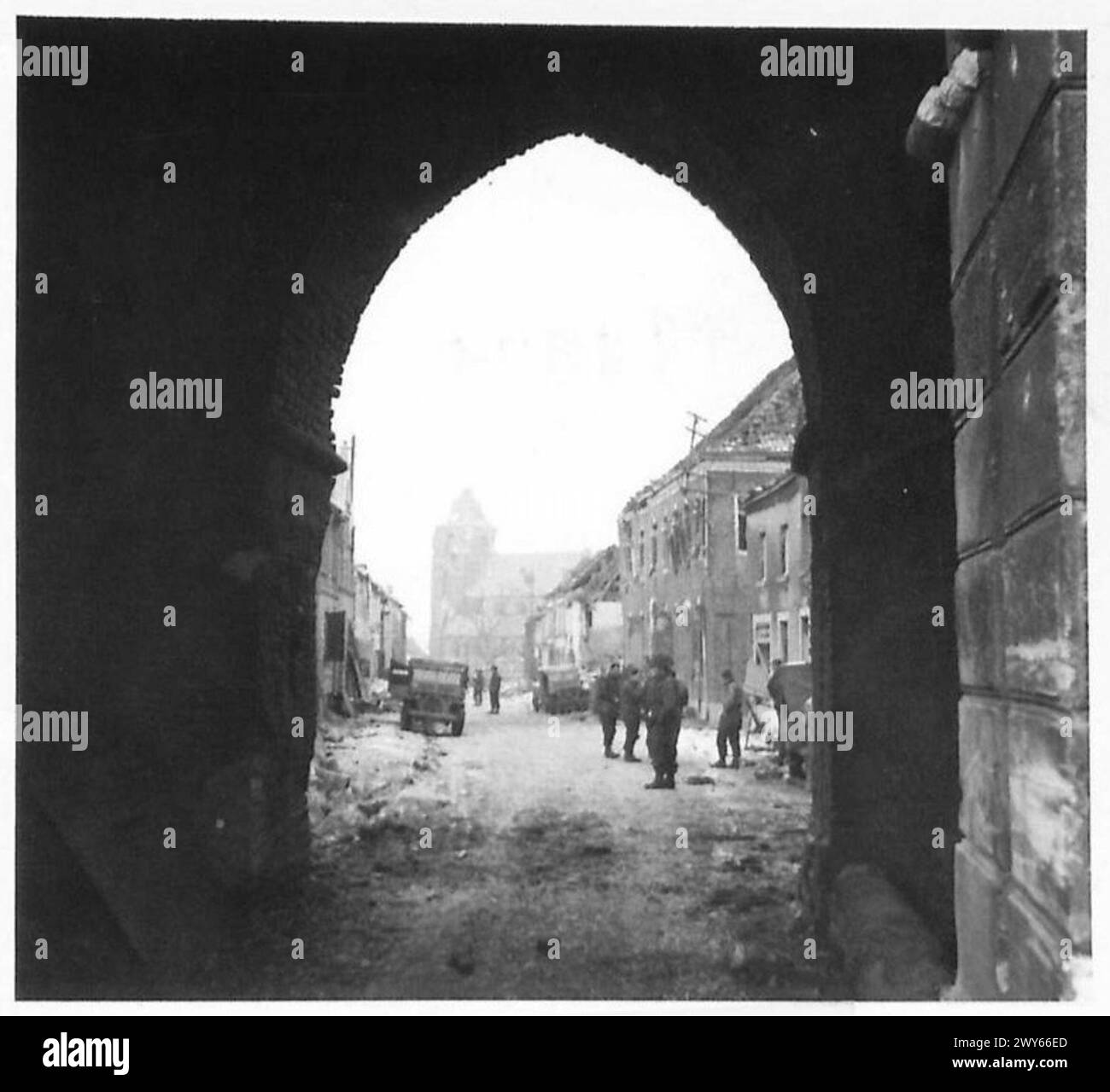 Die Hauptstraßen von Waldfuecht sind nach der Eroberung der Stadt von Süden aus sichtbar. Stockfoto
