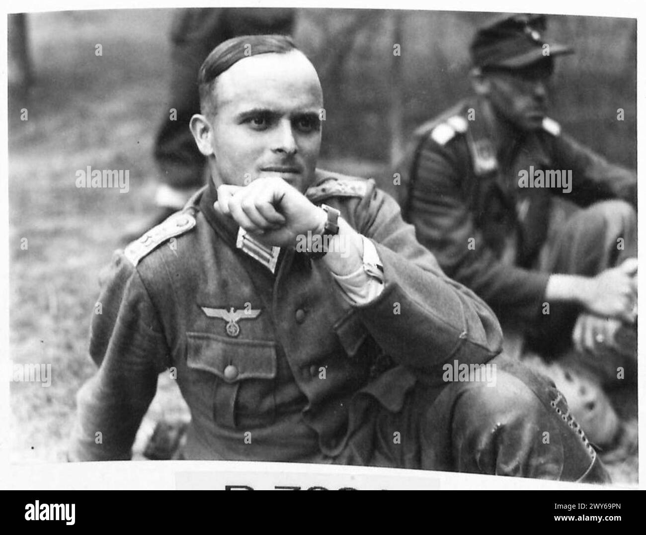 Captain Krapf, Kommandeur des 2. Bataillons des 46. Infanterieregiments, befahl Berichten zufolge die Hinrichtung von 30 verwundeten britischen Soldaten, wie von deutschen Gefangenen bekannt, unter der Operation der 21. Armeegruppe. Stockfoto