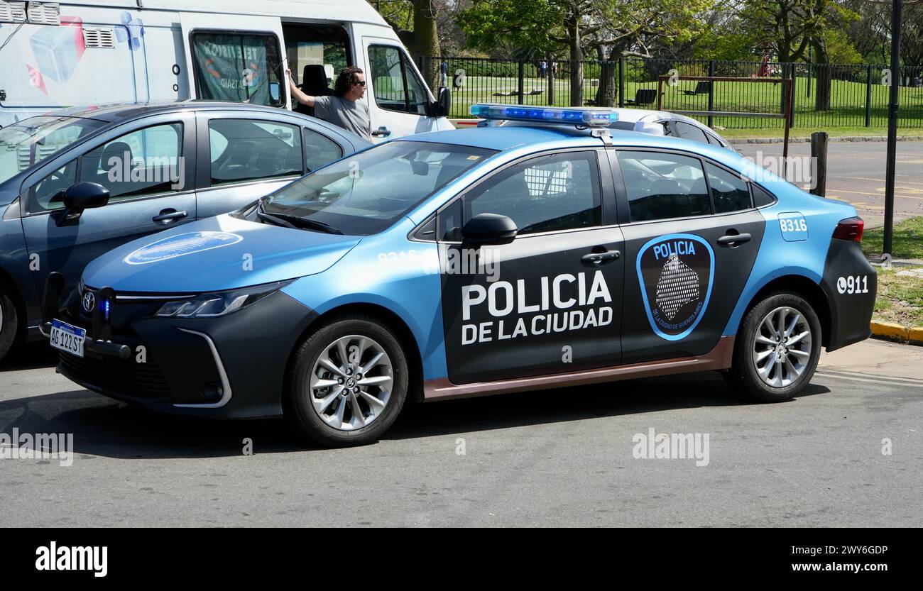 Toyota Polizeiauto der Stadtpolizei Buenos Aires. Stockfoto