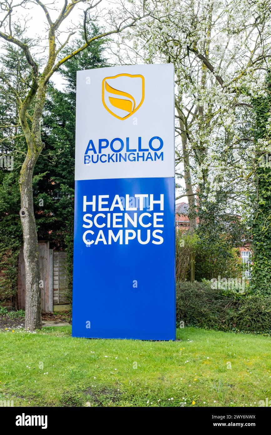 Apollo Buckingham Health Science Campus Unterschrift in Crewe Cheshire Großbritannien Stockfoto