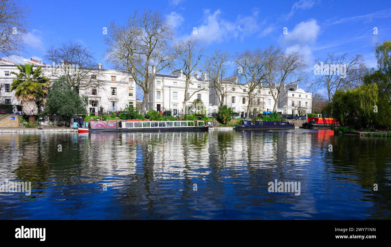 London, Großbritannien - 24. März 2024; Kanalbecken in Little Venice beim Treffen von Grand Union und Regent's Canal Stockfoto