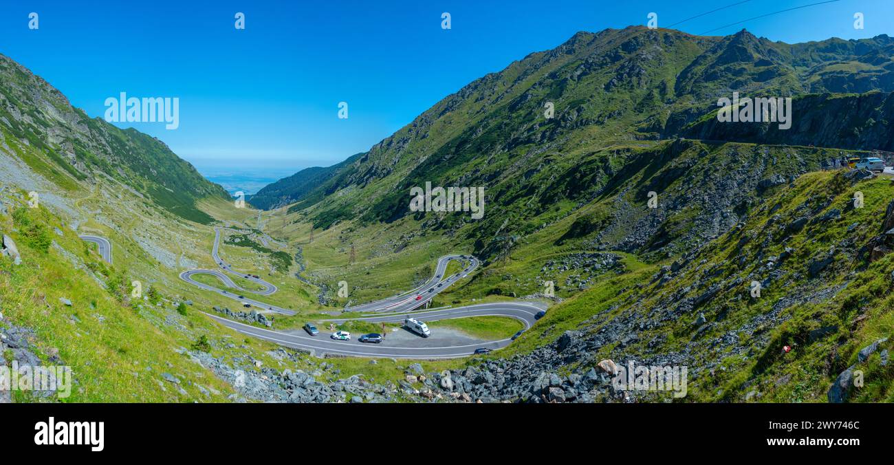 Transfagarasan Straße während eines sonnigen Tages im Sommer, Rumänien Stockfoto