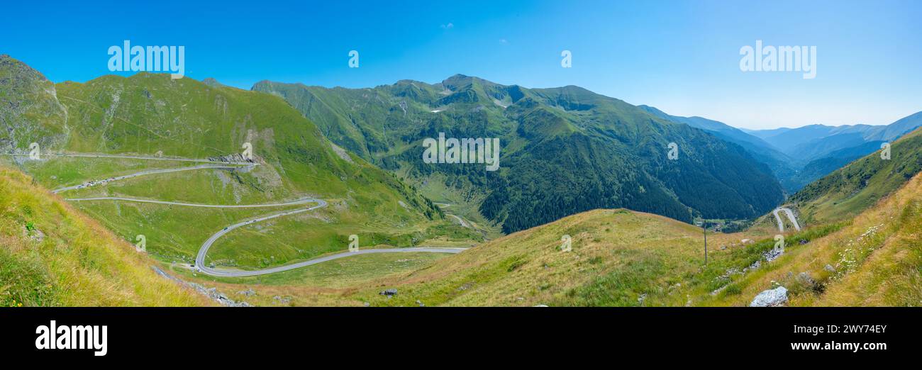 Transfagarasan Straße während eines sonnigen Tages im Sommer, Rumänien Stockfoto