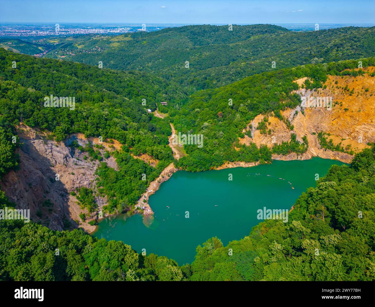 Ledinacko jezero See im Fruska gora Park in Serbien Stockfoto