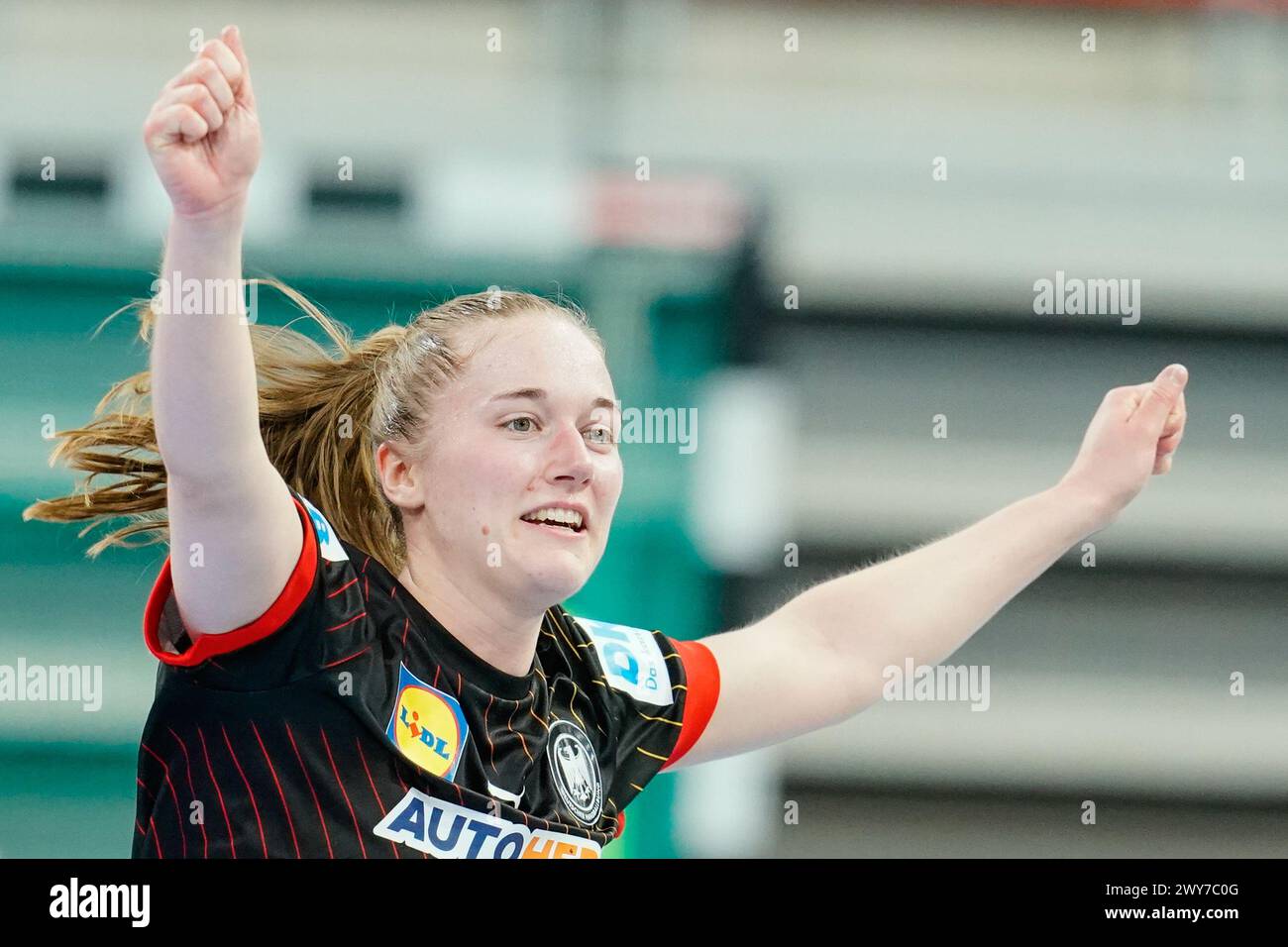 Heidelberg, Deutschland. April 2024. Handball, Frauen: Qualifikation zur Europameisterschaft, Ukraine - Deutschland, 1. Runde, Gruppe 2, Spieltag 5. Meret Ossenkopp feiert ein Tor. Quelle: Uwe Anspach/dpa/Alamy Live News Stockfoto