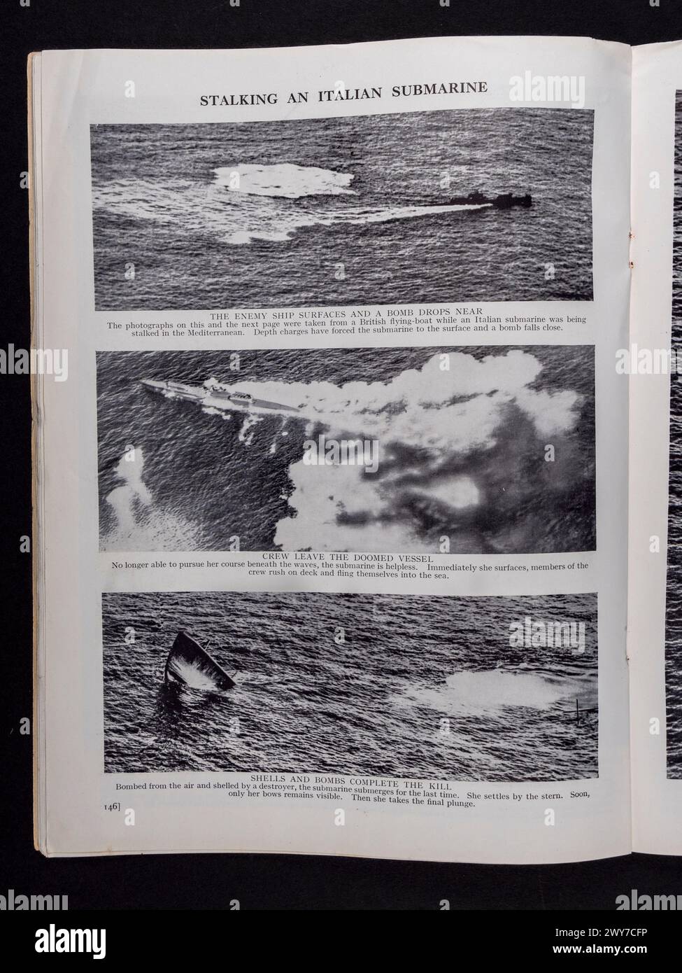 „Stalking an Italian U-Boot“-Bildstrory in The Hutchinson’s Pictorial History of the war (Nr. 5, Serie 8), veröffentlicht im November 1940. Stockfoto