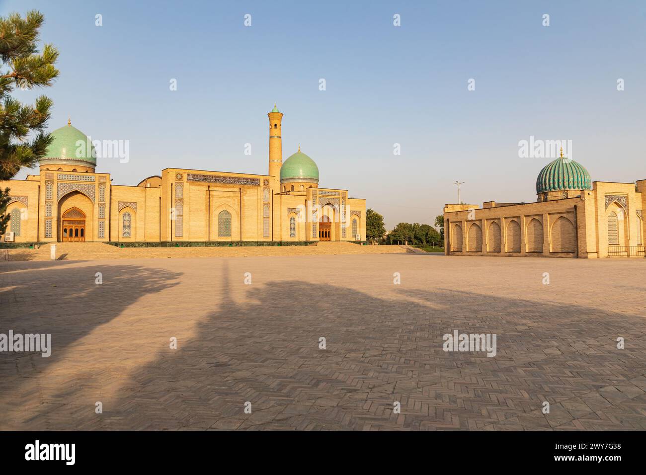 Taschkent, Usbekistan, Zentralasien. Khasrati Imam Moschee im Hazarati Imam Komplex in Taschkent. Stockfoto