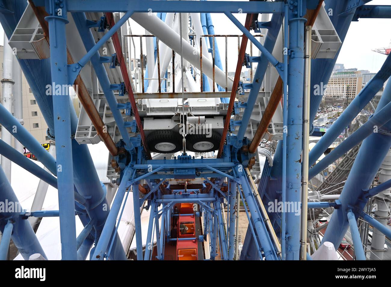 Big O (Riesenrad) Nahaufnahme der inneren Strukturmechanik – Koraku, Bunkyo City, Tokio, Japan – 29. Februar 2024 Stockfoto