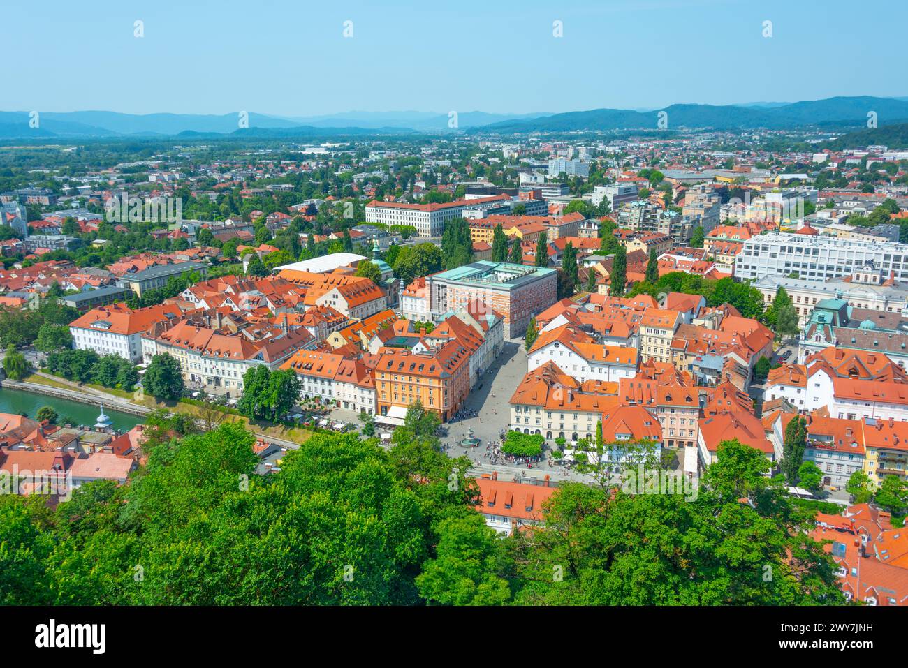 Luftaufnahme der Universitätsbibliothek in der slowenischen Hauptstadt Ljubljana Stockfoto