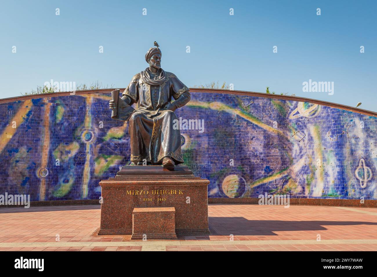 Samarkand, Samarqand, Usbekistan, Zentralasien. August 2021. Denkmal für Mirzo Ulugbek in Samarkand. Stockfoto