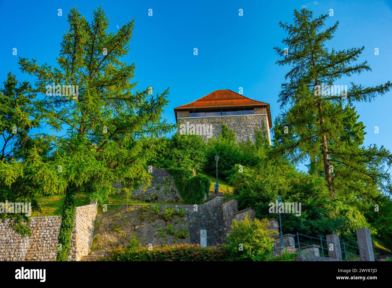 Meli Grad Festung kamnik -Fotos und -Bildmaterial in hoher Auflösung – Alamy