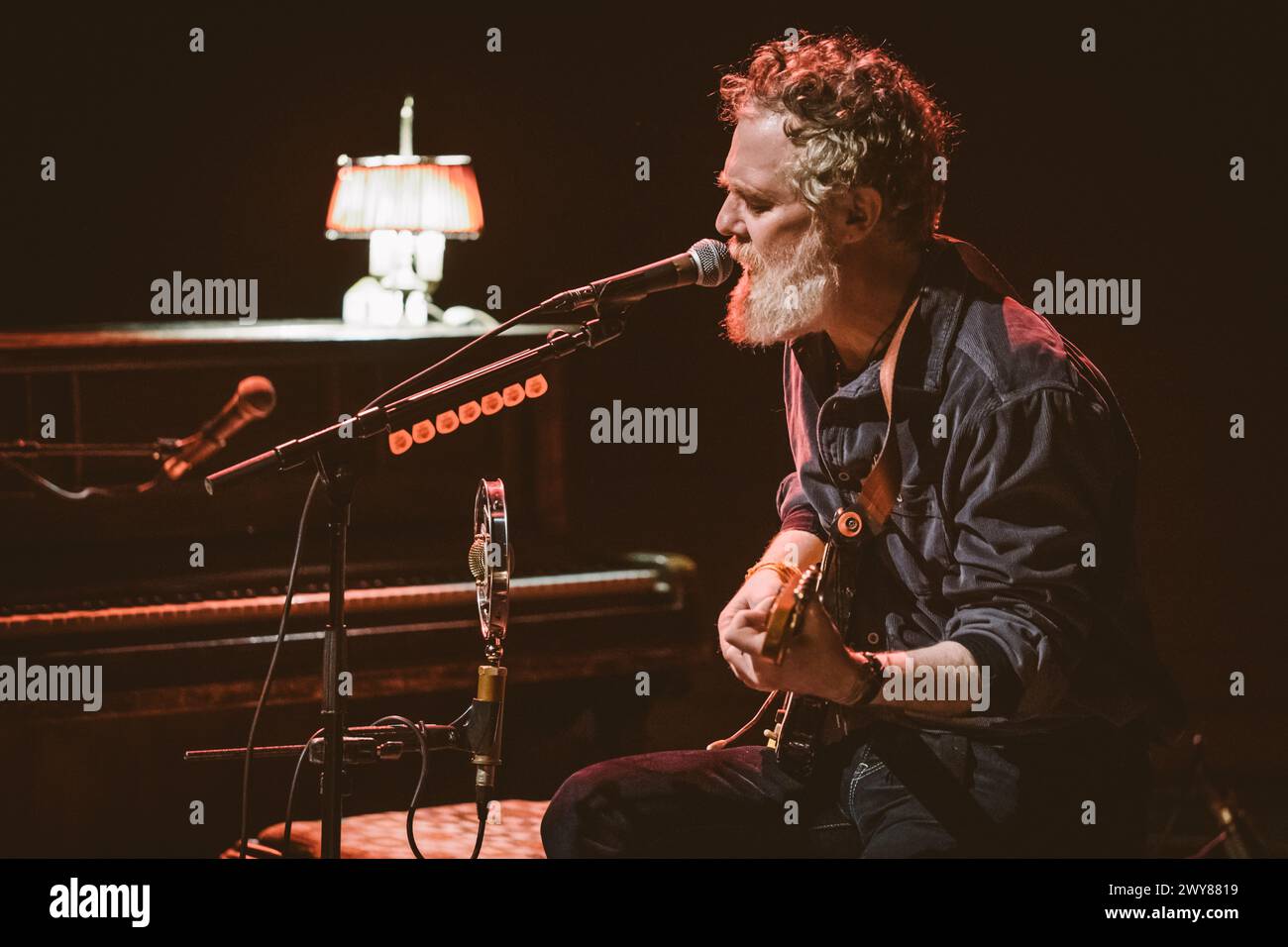 Gateshead, Großbritannien. April 2024. Glen Hansard tritt im Glasshouse in Gateshead auf. Quelle: Thomas Jackson/Alamy Live News Stockfoto