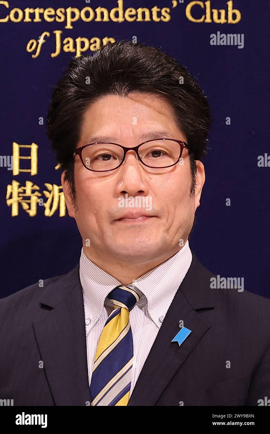 Takuya Yokota, Vertreter der Vereinigung der Familien der von Nordkorea entführten Opfer, nimmt am 5. April 2024 an einer Pressekonferenz im Foreign Correspondents' Club of Japan (FCCJ) in Tokio Teil. Yokota rief zu persönlichen Treffen zwischen japanischen Beamten und Nordkoreanern auf, um die von nordkoreanischen Agenten entführten Japaner zurückzubringen. Seine Schwester Megumi Yokota wurde 1977 gefangen genommen und jahrzehntelang im abgeriegelten Land festgehalten. Quelle: Rodrigo Reyes Marin/AFLO/Alamy Live News Stockfoto