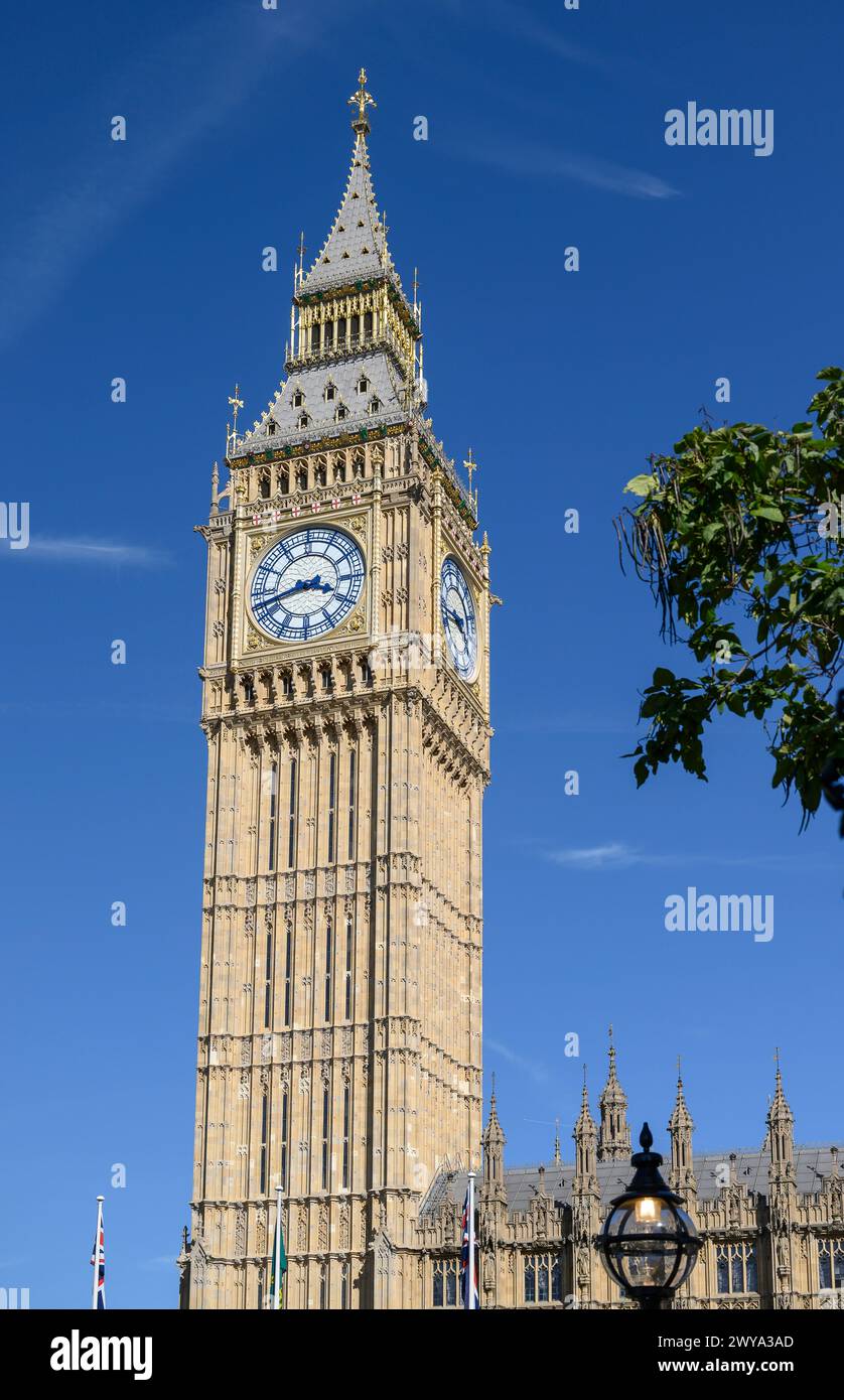 Der Elizabeth Tower mit Big Ben, Palace of Westminster, London, England. Stockfoto