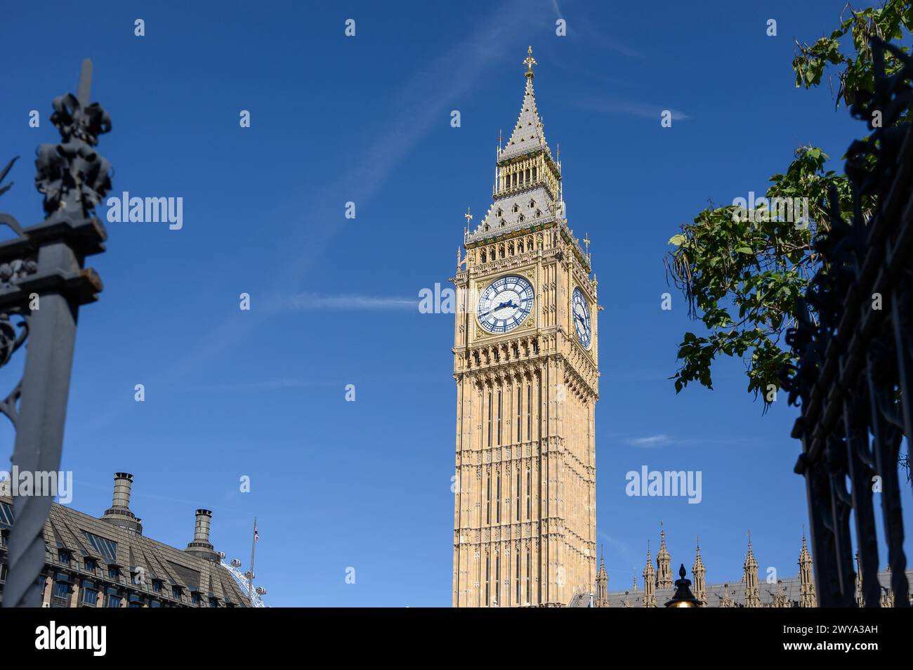Der Elizabeth Tower mit Big Ben, Palace of Westminster, London, England. Stockfoto