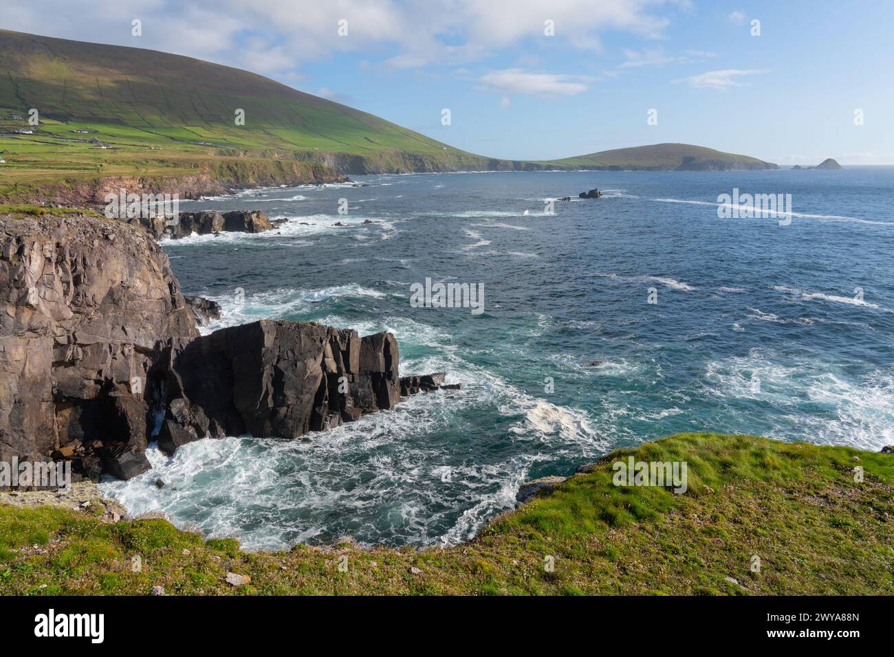 Die irische Küste von der R559 (Slea Head Drive) aus gesehen. Stockfoto