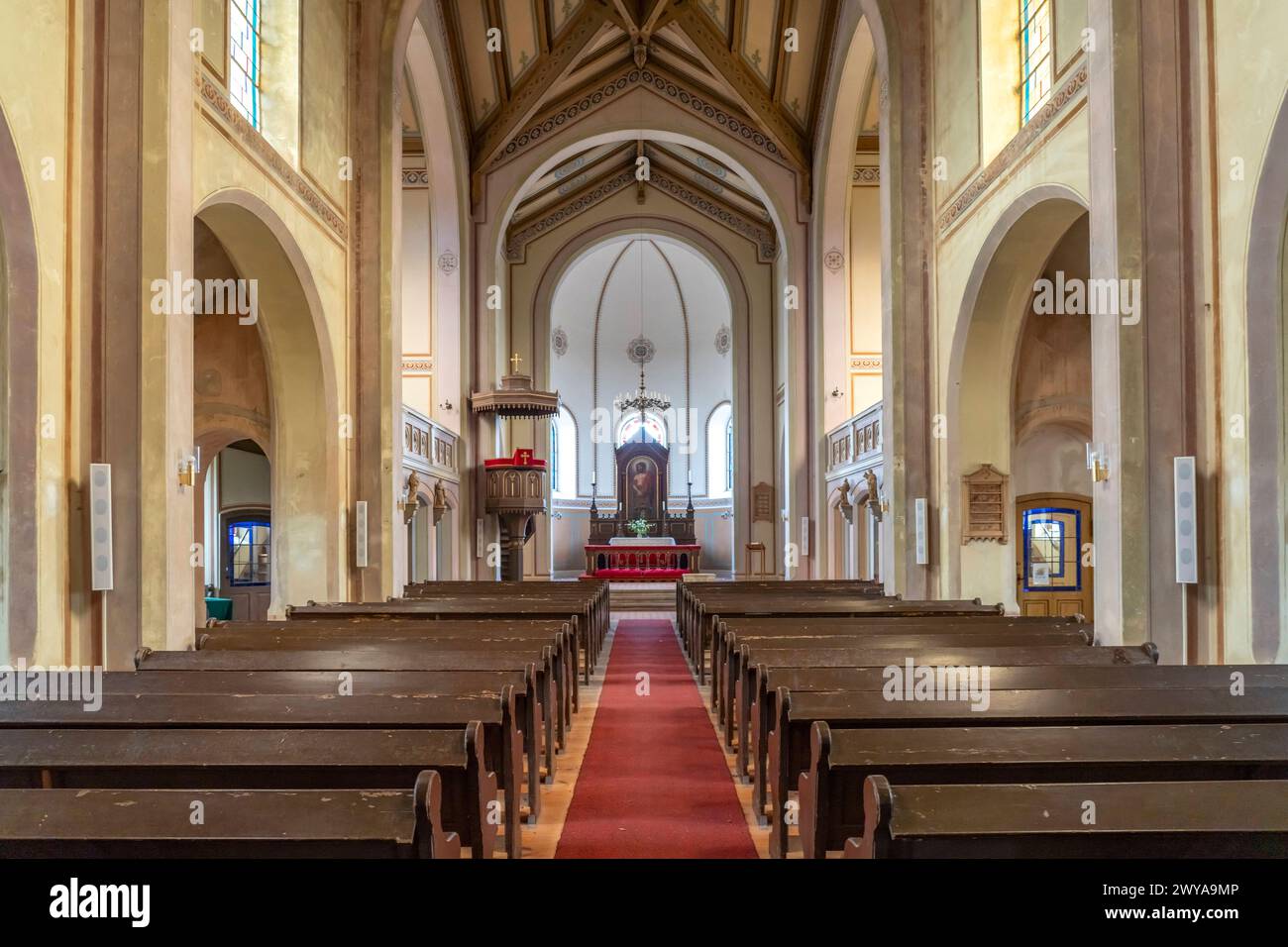 Feldberger Stadtkirche Innenraum der Feldberger Stadtkirche, Feldberger Seenlandschaft, Mecklenburg-Vorpommern, Deutschland Feldberg Stadtkirche Inter Stockfoto