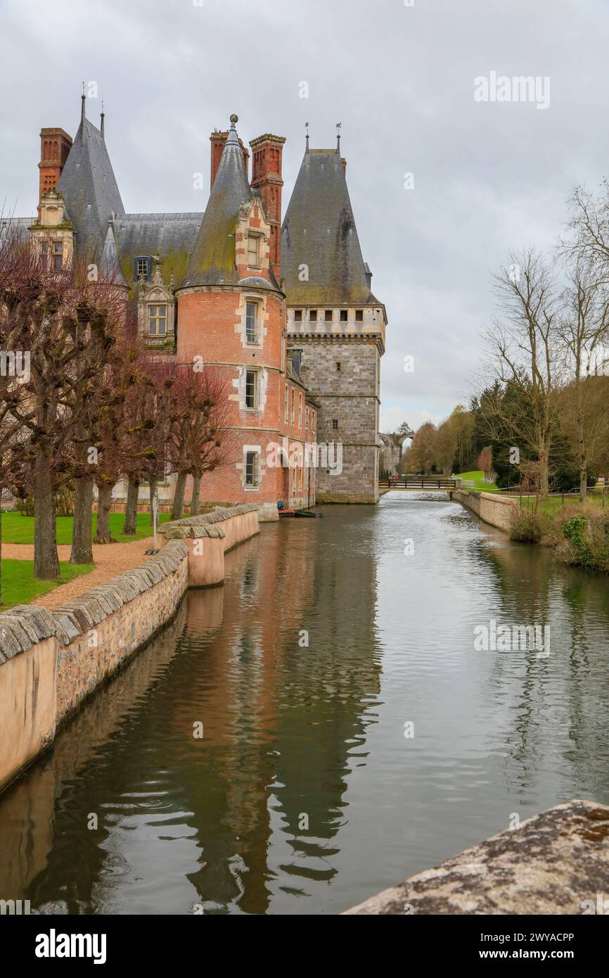 Schloss Schloss Maintenon am Fluss Eure, Departement Eure-et-Loir, Region Centre-Val de Loire, Frankreich *** Schloss Maintenon an der Eure, Département Eure et Loir, Region Centre Val de Loire, Frankreich Stockfoto