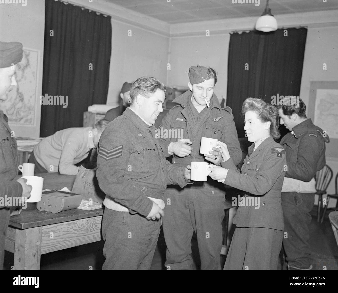 ROYAL AIR FORCE 19391945 BOMBERKOMMANDO Eine LancasterBesatzung