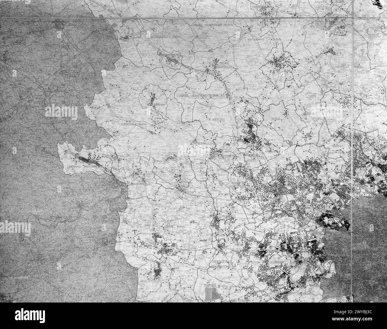 Ein Kartenabschnitt aus dem Jahr 1944 zeigt die Bevölkerungsverteilung und die Veränderungen im Großraum London zwischen 1921 und 1938 im Rahmen der Nachkriegsplanung und des Wiederaufbaus durch Professor Abercrombie. Stockfoto