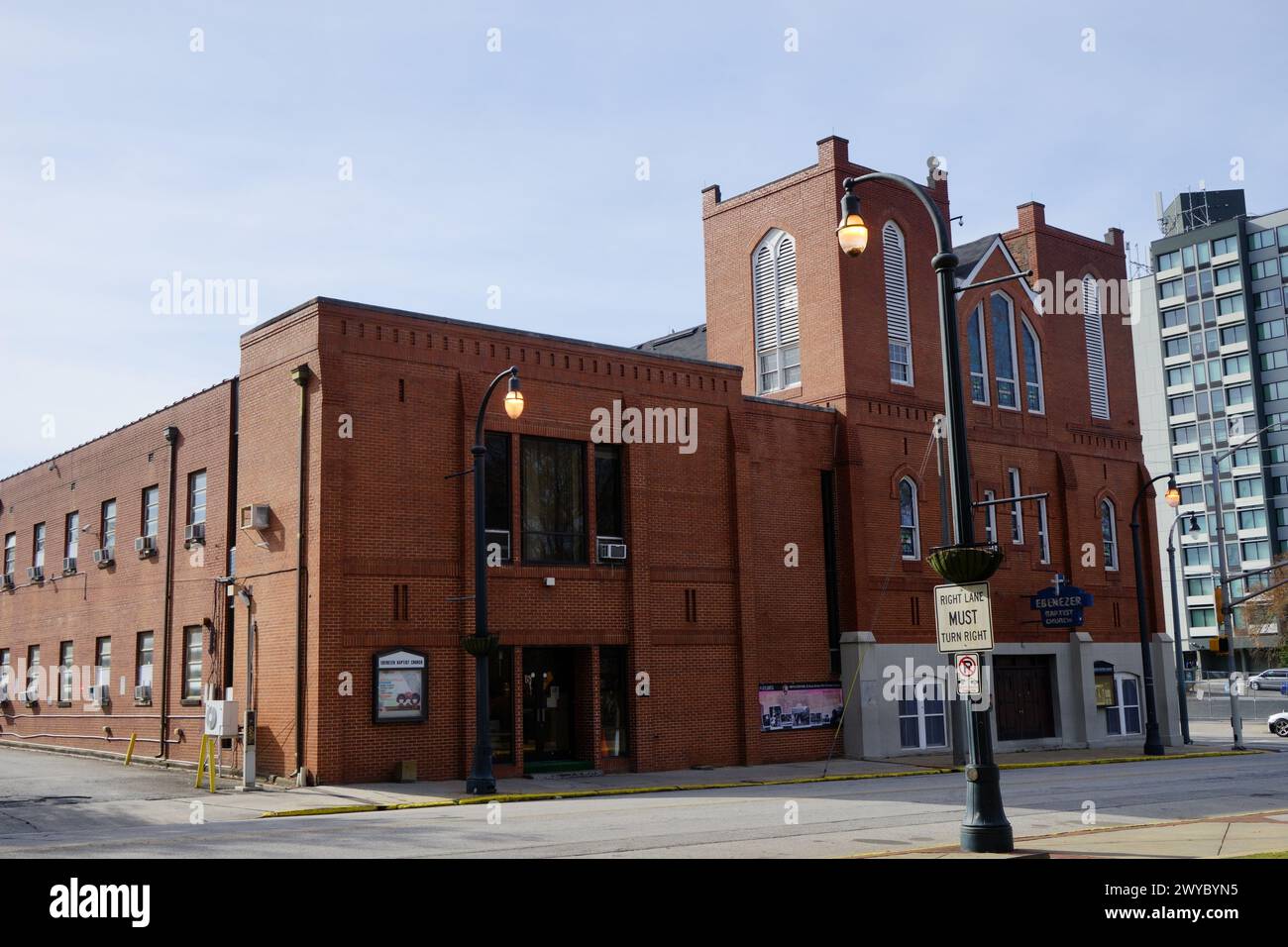 Ebenezer Baptist Church an einem sonnigen Tag, Atlanta, GA, Schnappschuss am Thanksgiving, 23. November 2023. Stockfoto